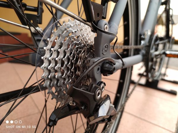 Rower-meski-trekkingowy-GAZELLE-Marco-Polo-Travel-Material-ramy-aluminium