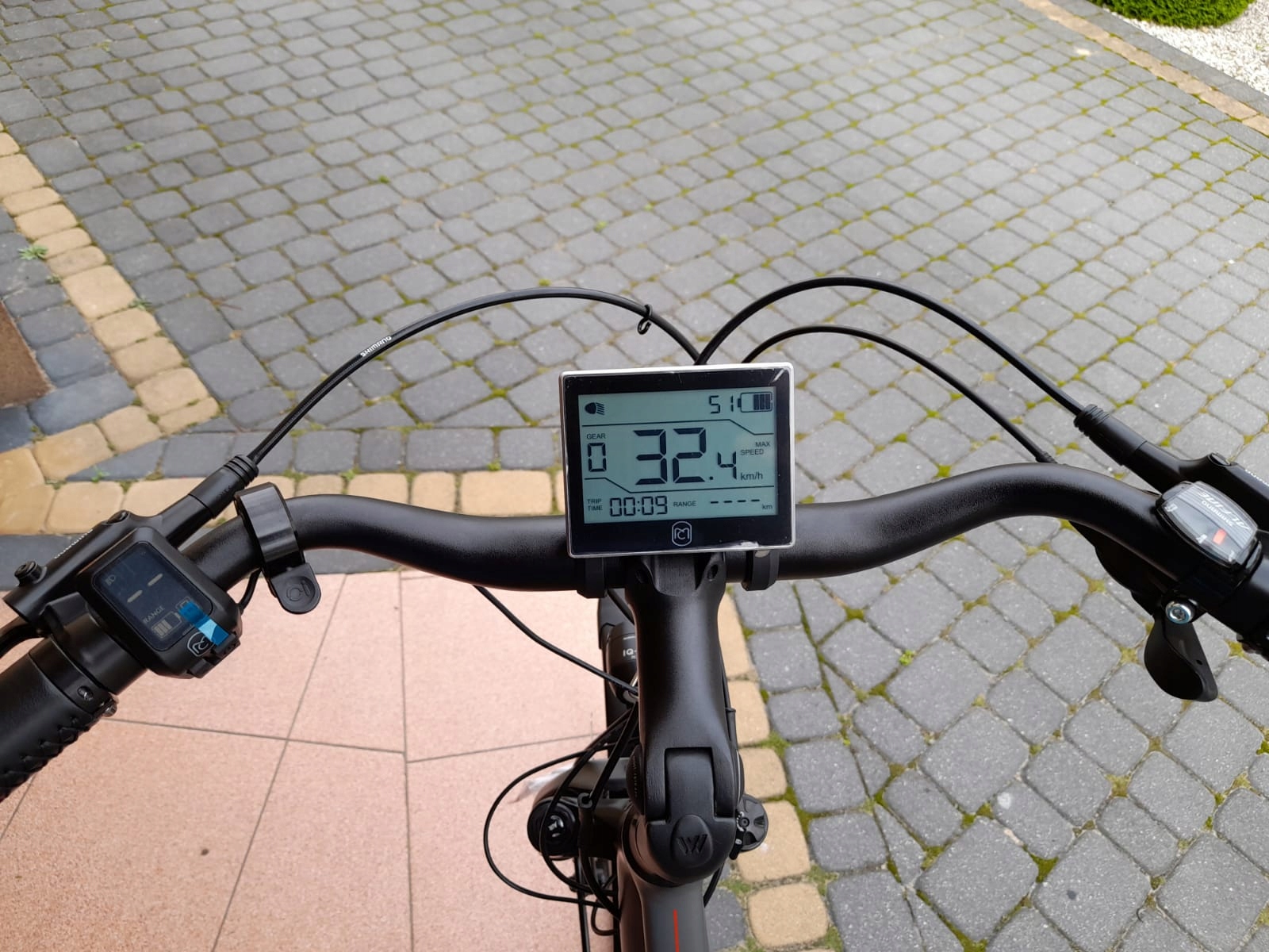 ROWER-ELEKTRYCZNY-MULTICYCLE-VOYAGE-ALFINE-1km-prz-Rozmiar-kola-28